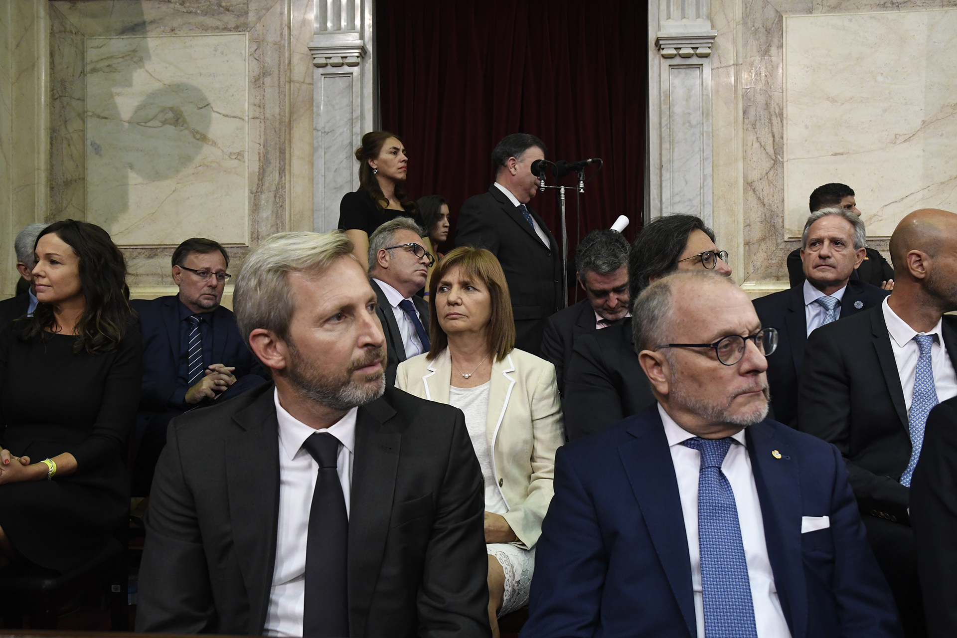 Galeria de imagenes de la noticia IMPORTANTES FIGURAS INSTITUCIONALES EN LA ASAMBLEA QUE RECIBIÓ AL PRESIDENTE 